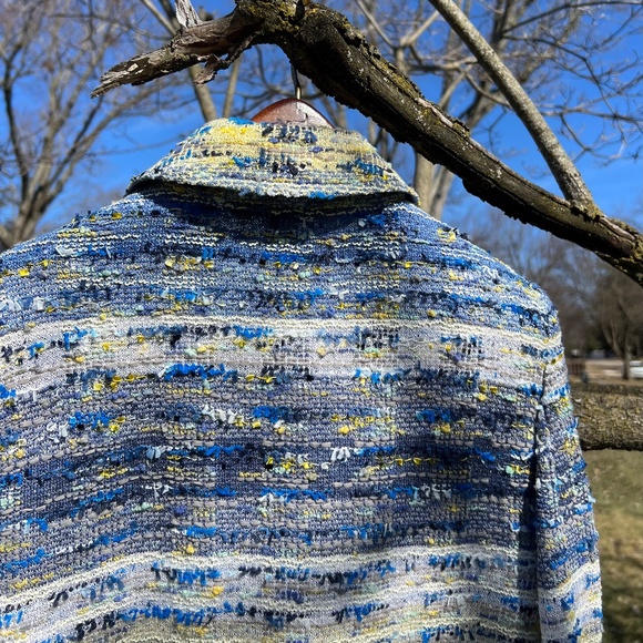 St John sparkly boucle cropped jacket size 2, shades of blue/yellow - Picture 7 of 9